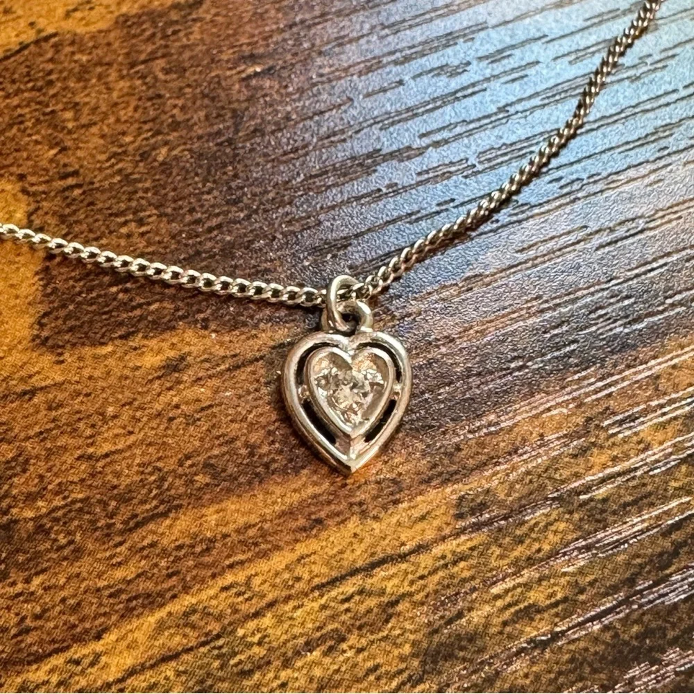 18” Sterling Silver 925 Necklace with‎ Clear Quartz  Inset Heart Pendant